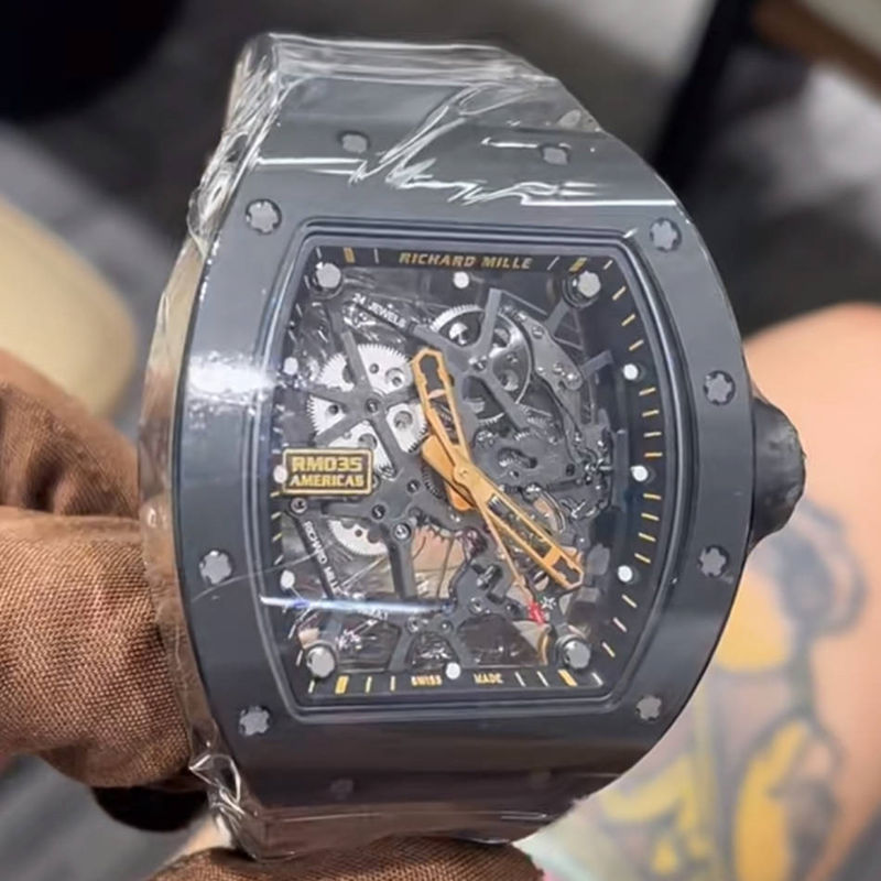 Black Toro RM 035 Americas Gold Side