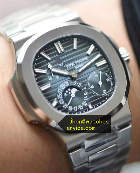 Nautilus 5712/1A-001 Multi-Function Chronograph